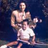 MomLarryAirplaneLate40s_dighera_01_enh